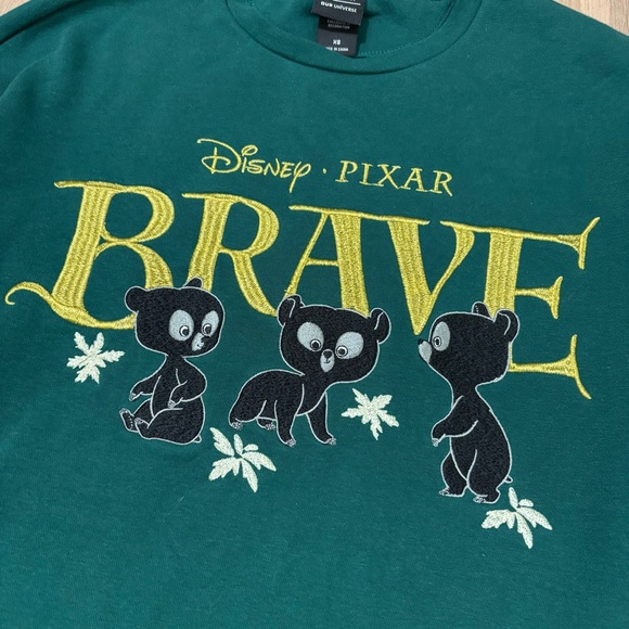 Disney Pixar Brave Oversized Embroidered Green Bear Crewneck size XS - Picture 2 of 4